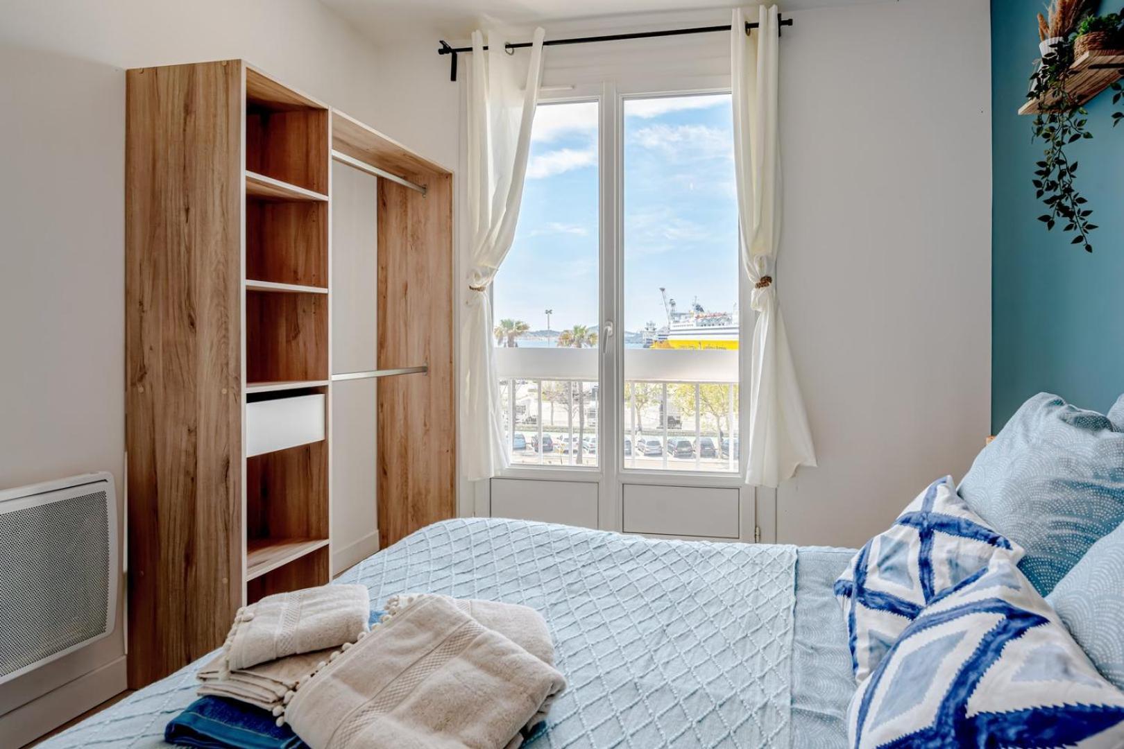 Air-Conditioned Apartment - Sea View Port Тулон Екстериор снимка